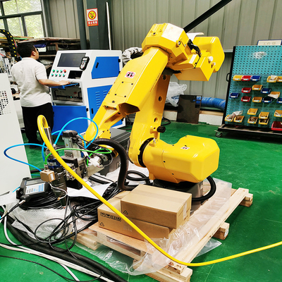 2000w 3000w 3D Robot Fiber Laser Cutting Machine with Intuitive Software